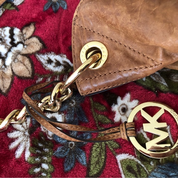 Michael Kors Uptown Astor Large Leather Studded Shoulder Bag - Tan - Picture 13 of 15